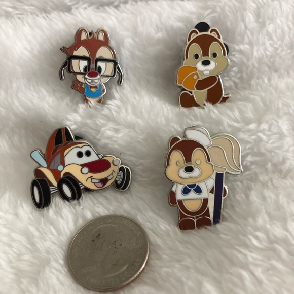 Disney Enamel Pins - Chip and Dale - Picture 2 of 7
